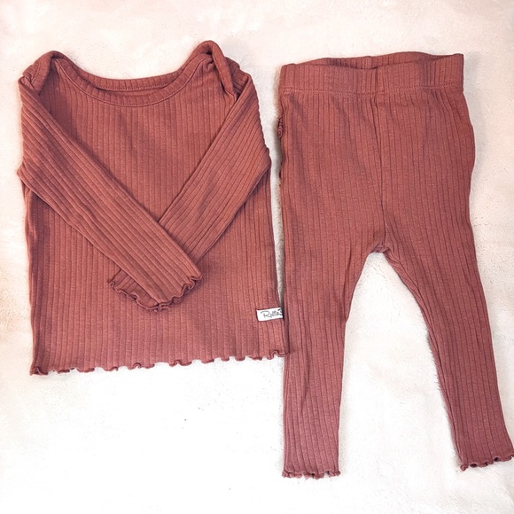 Ruffle Butts Mauve Girls Ribbed Lettuce Hem Long Sleeve Pajama Set. - Picture 4 of 7